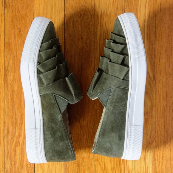 NIB Seychelles Ruffled Slip-on Sneaker - Picture 3 of 7